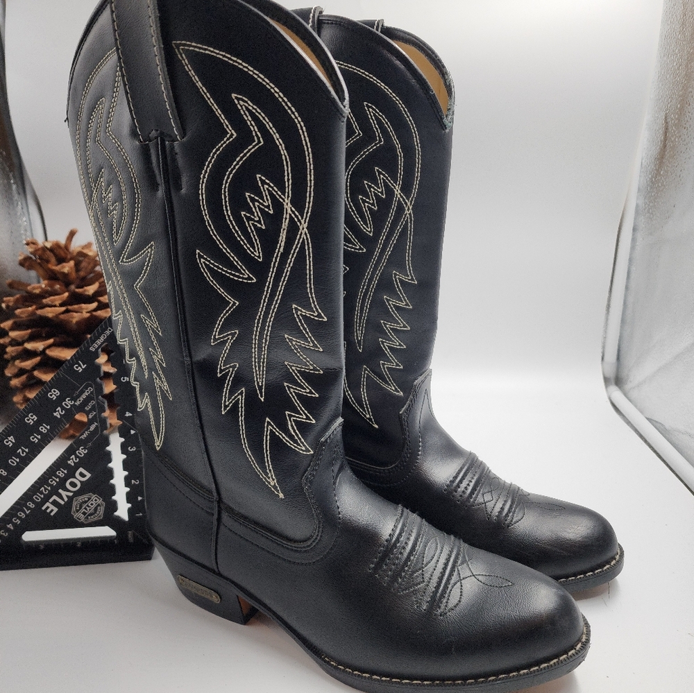 Ramrods Black Cowboy Boots | Womens 8 | Vintage 80s Style | Embroidered - Sweet!